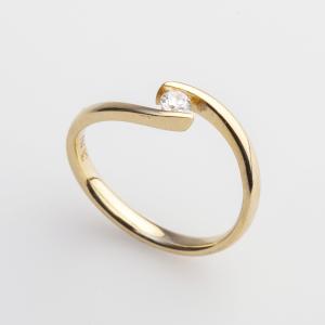 offener Ring mit Diamant