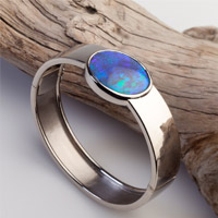 Silberarmreifen mit Opal